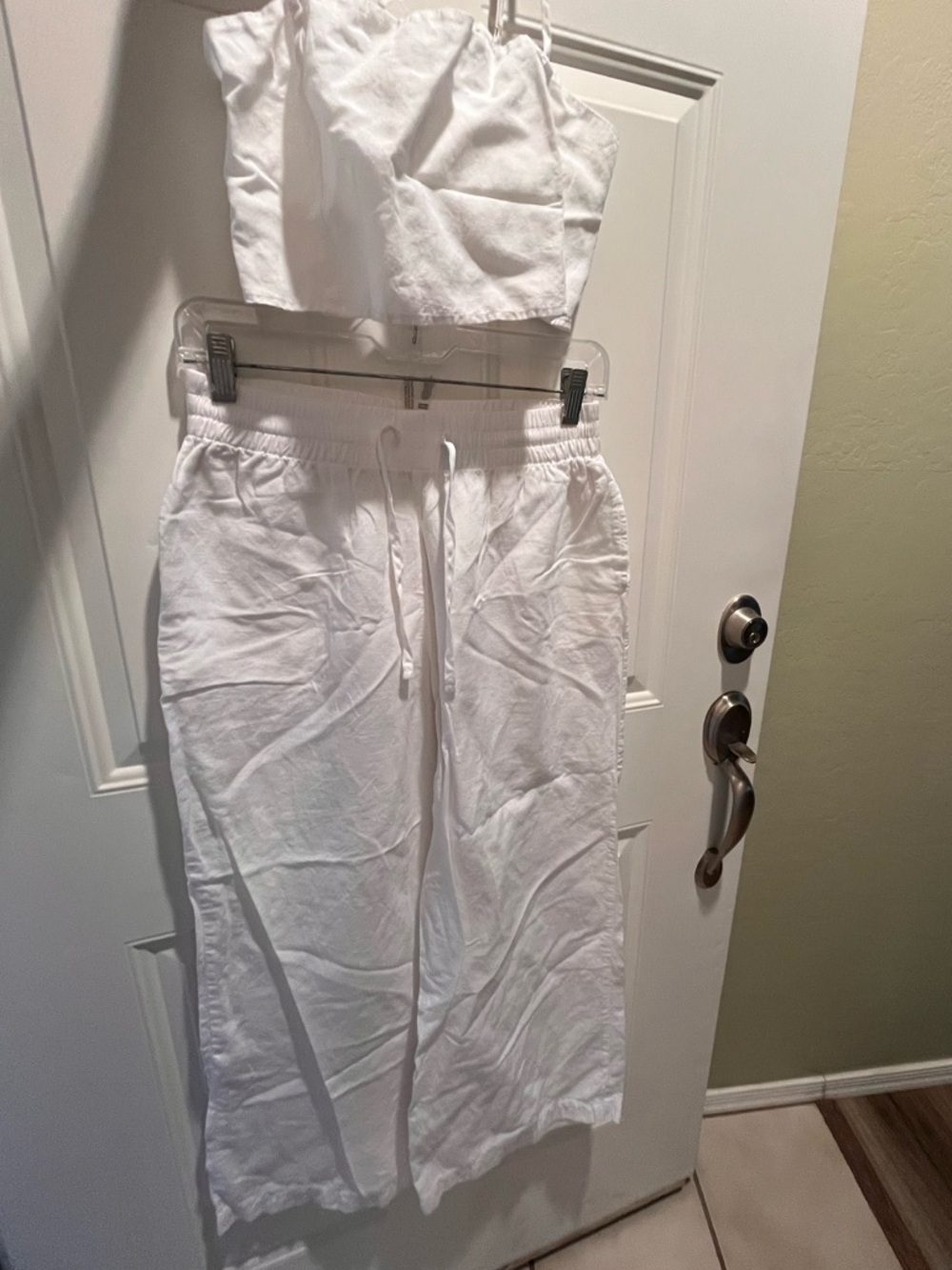 Victoria's Secret Like New White Linen Lounge/Beach pants and Top (Small) - Picture 3 of 8